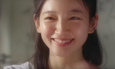 吉岡里帆 すっぴん