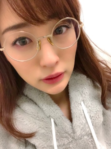 新井恵理那 メガネ
