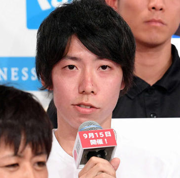 設楽悠太 口曲がってる