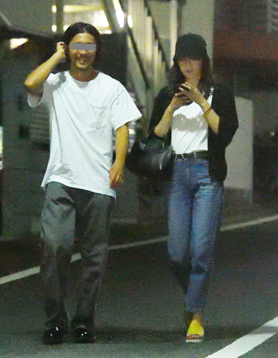 新川優愛 旦那 写真