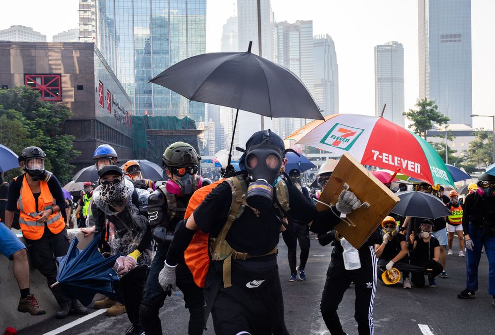 覆面禁止法 特別法